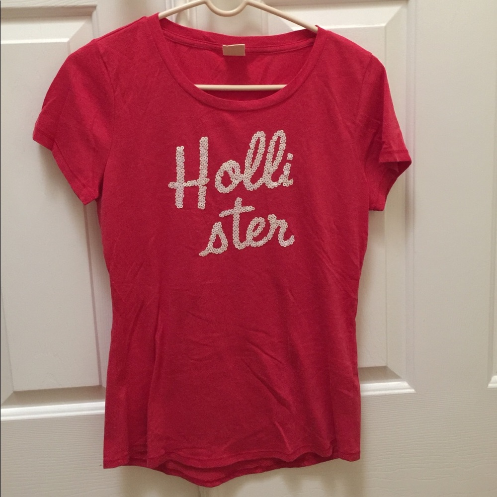 Hollister red short sleeve t-shirt